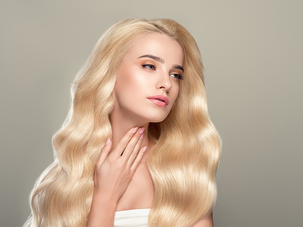 راهنمای انتخاب رنگ مو برای پوست های روشن